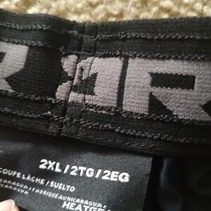 Under Armour HeatGear Mens 2XL Black Gray Athletic Training Shorts Star Logo